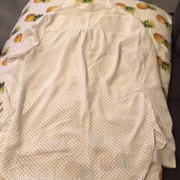 Polka dot blouse with lace - Picture 4 of 4